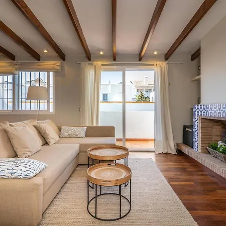Holiday home Marbellamar Whispers Of Sun And Sea Breeze *